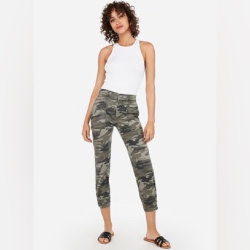 Express High Rise Cropped Camo Pant - Picture 2 of 8